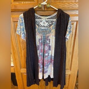 Lot of 2 Live & Let Live Top and Maurices Hooded Sweater Vest Bundle